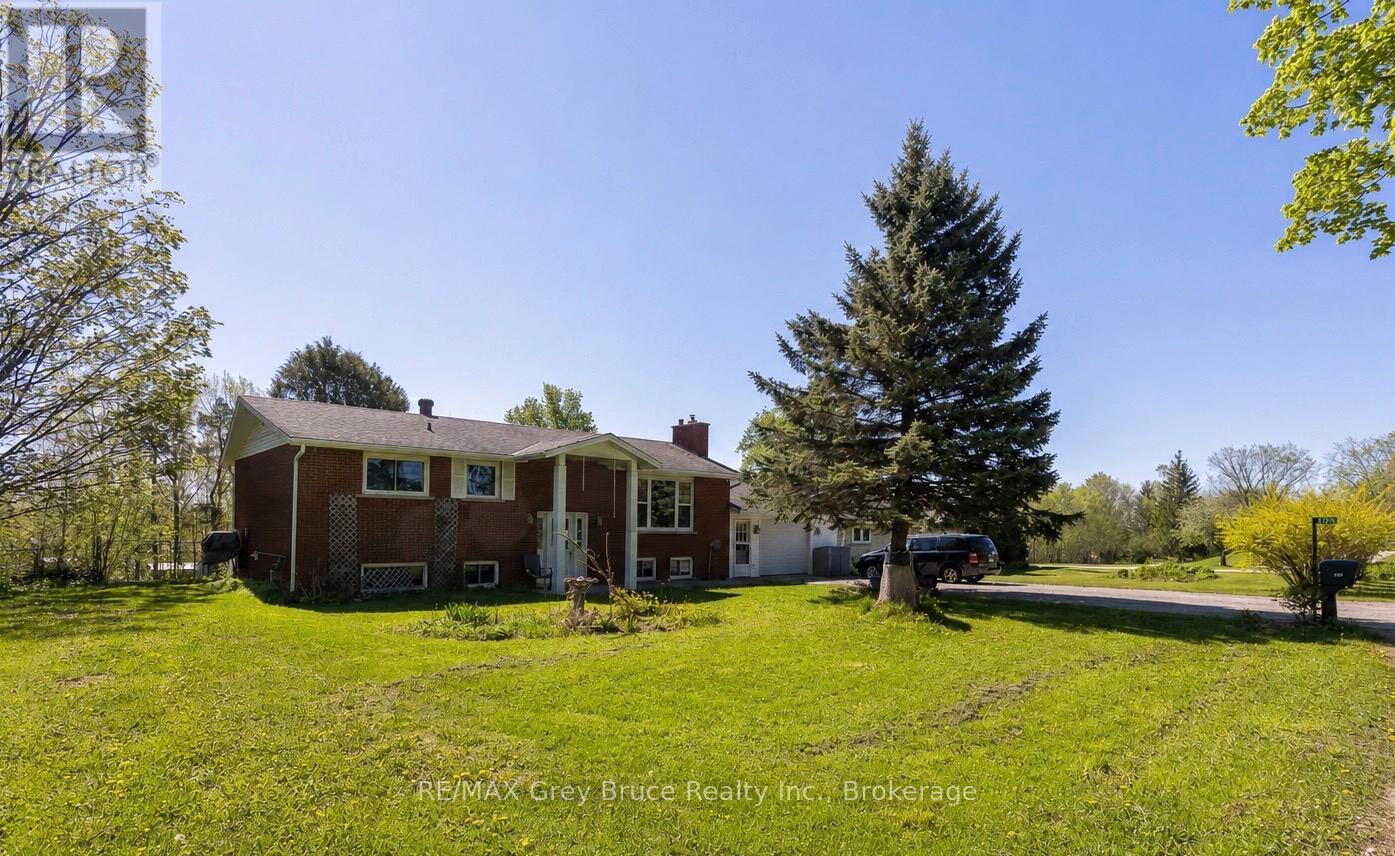 105 MAPLE GROVE LANE, Georgian Bluffs, Ontario