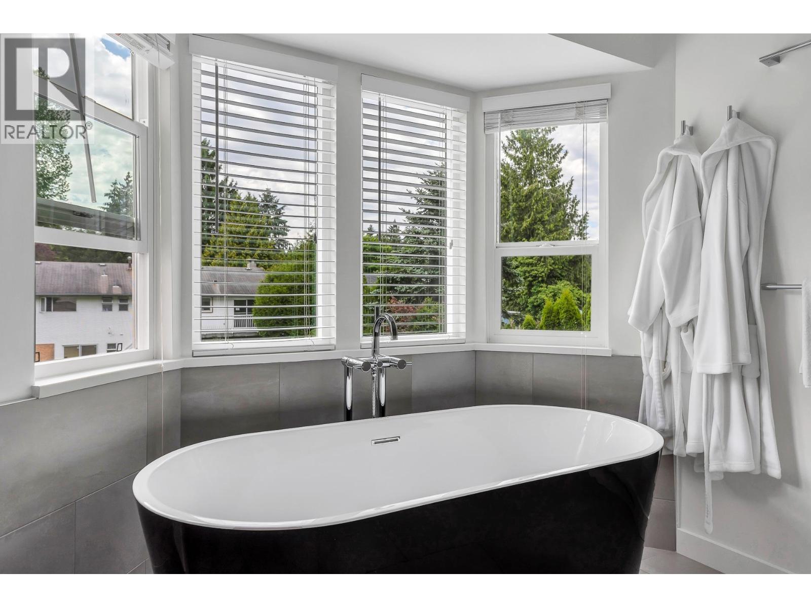 2021 Rufus Drive, North Vancouver, British Columbia  V7J 2N2 - Photo 23 - R3127032