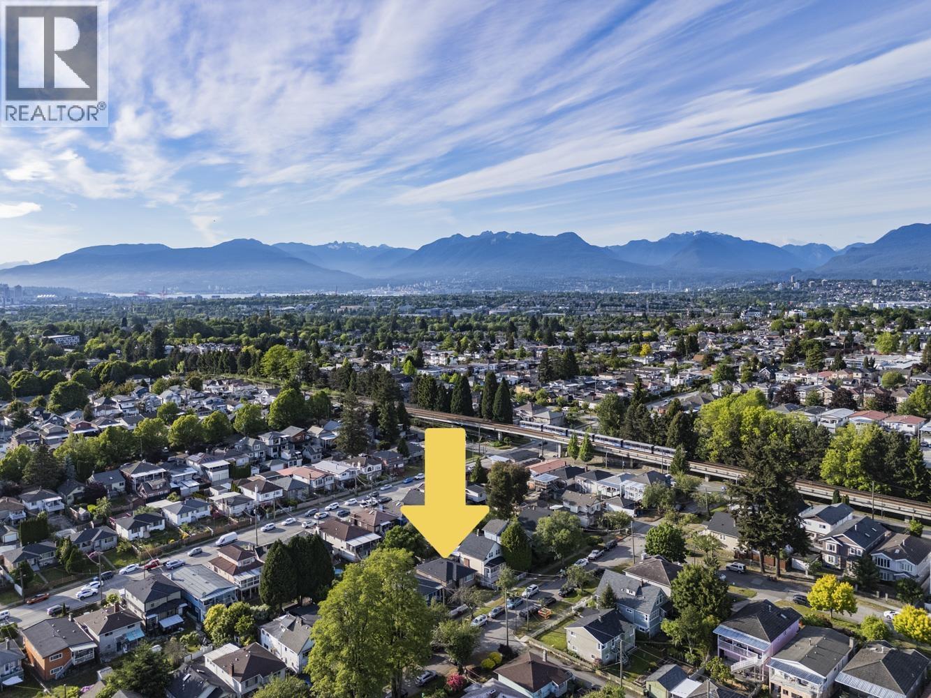 1 4967 Spencer Street, Vancouver, British Columbia  V5R 3Z9 - Photo 2 - R3127035