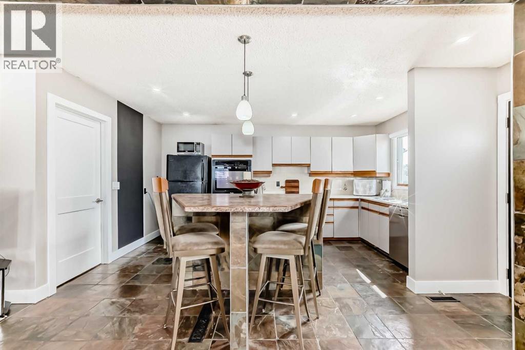 11 Huntstrom Place NE, Calgary, Alberta  T2K 5V9 - Photo 13 - A2313966