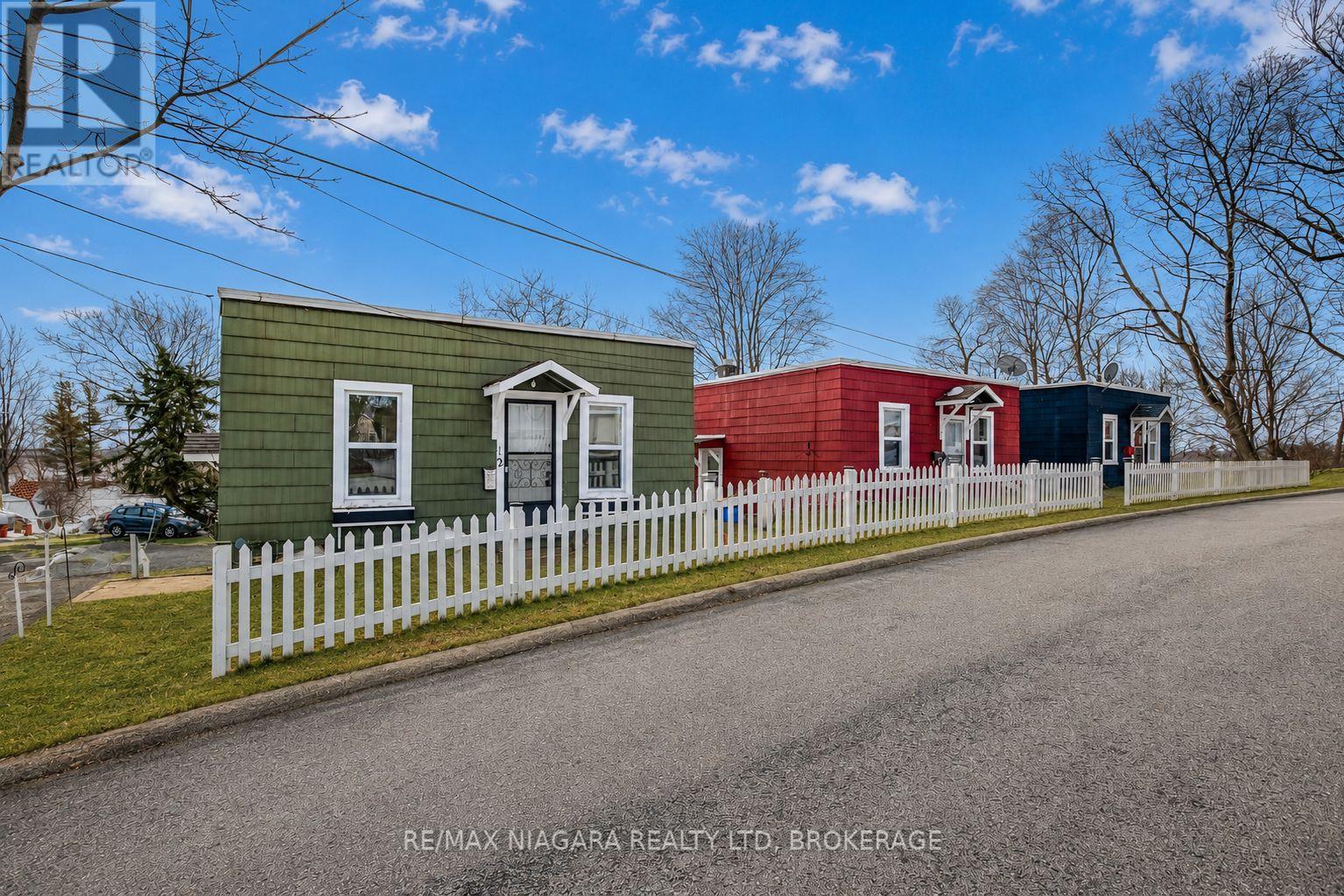 8 Catharine Street, Port Colborne (Sugarloaf), Ontario  L3K 4J6 - Photo 1 - X13164686
