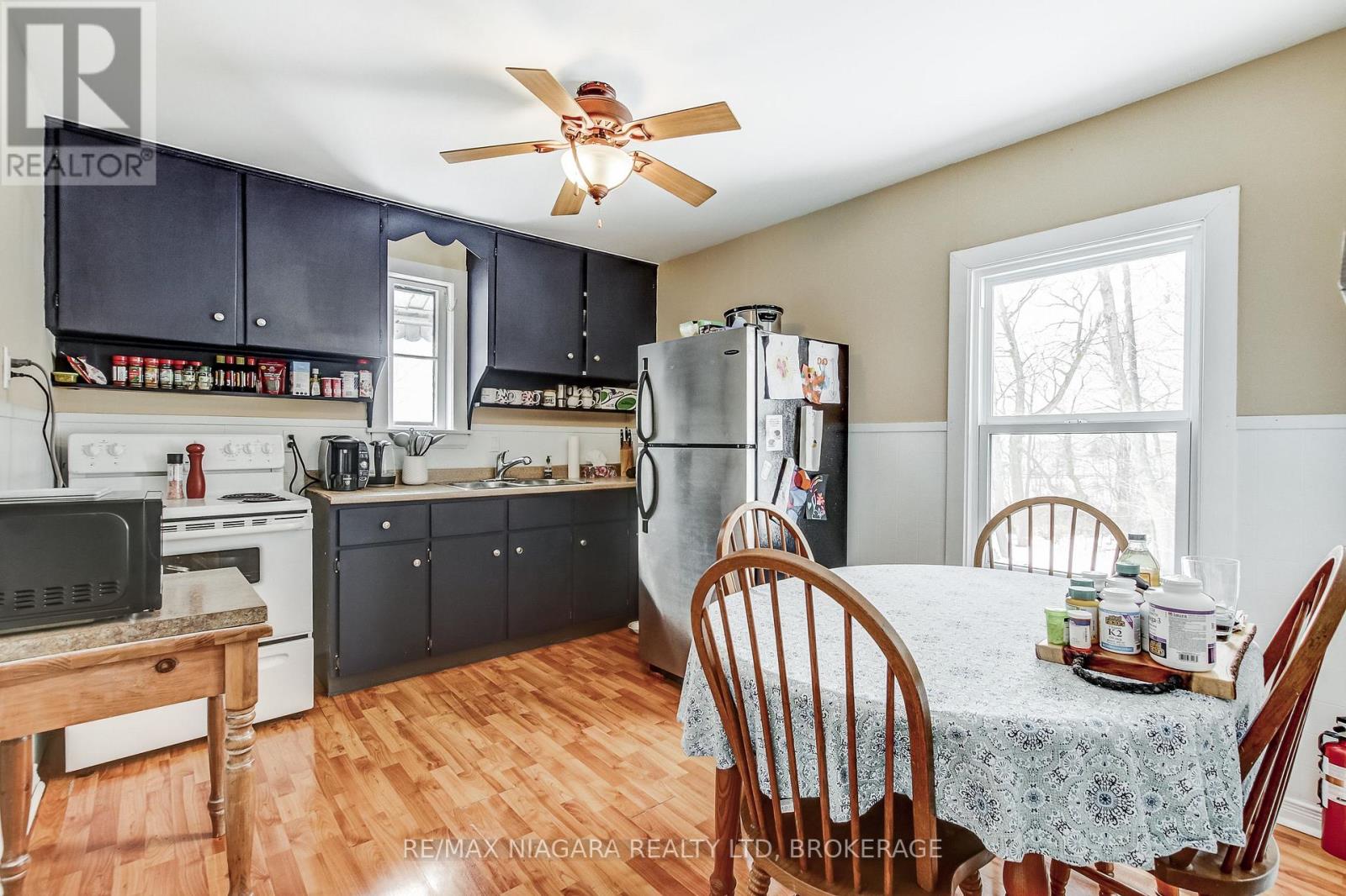 8 Catharine Street, Port Colborne (Sugarloaf), Ontario  L3K 4J6 - Photo 8 - X13164686