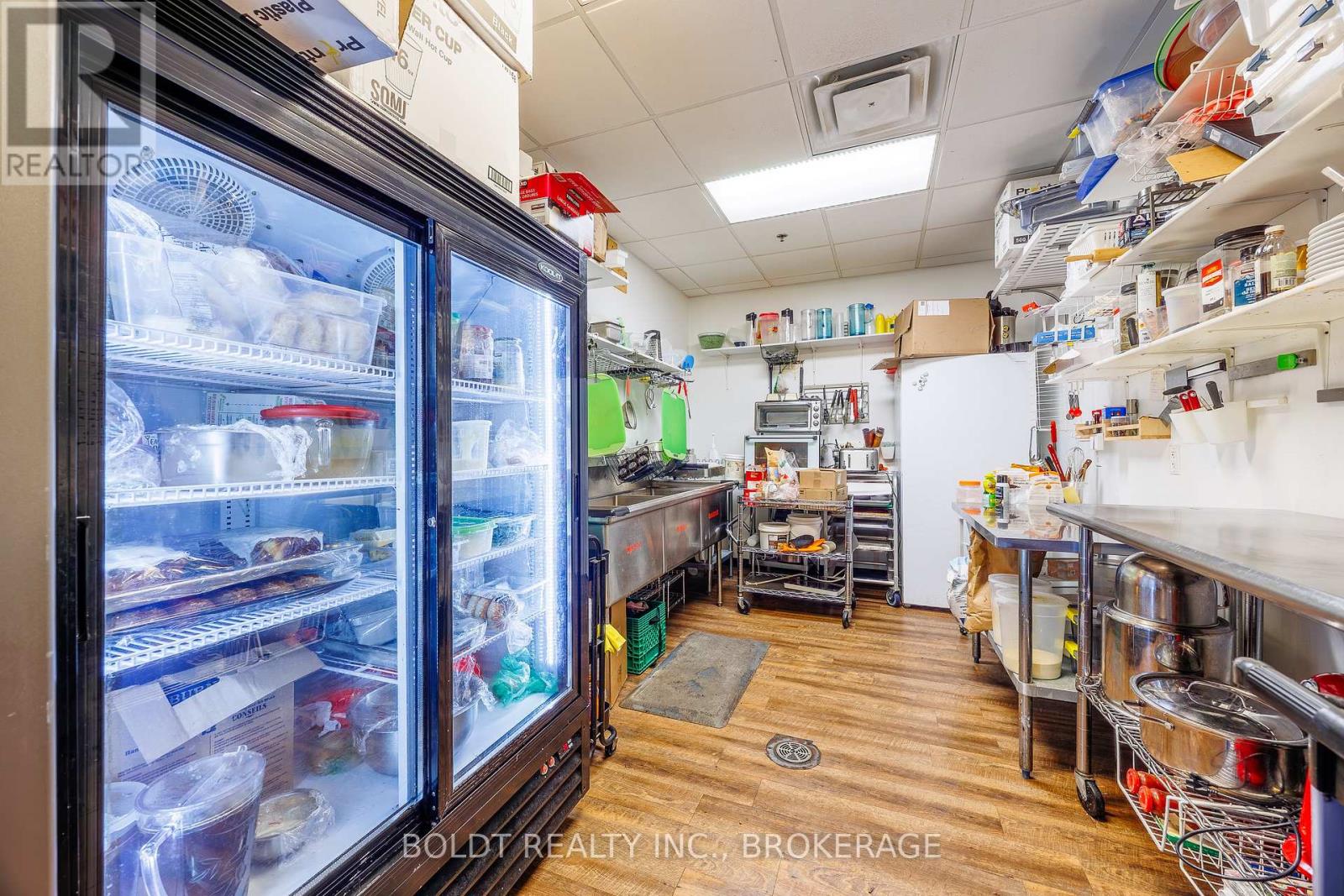 7 - 3490 Schmon Parkway, Thorold, Ontario  L2V 0C4 - Photo 10 - X13164776
