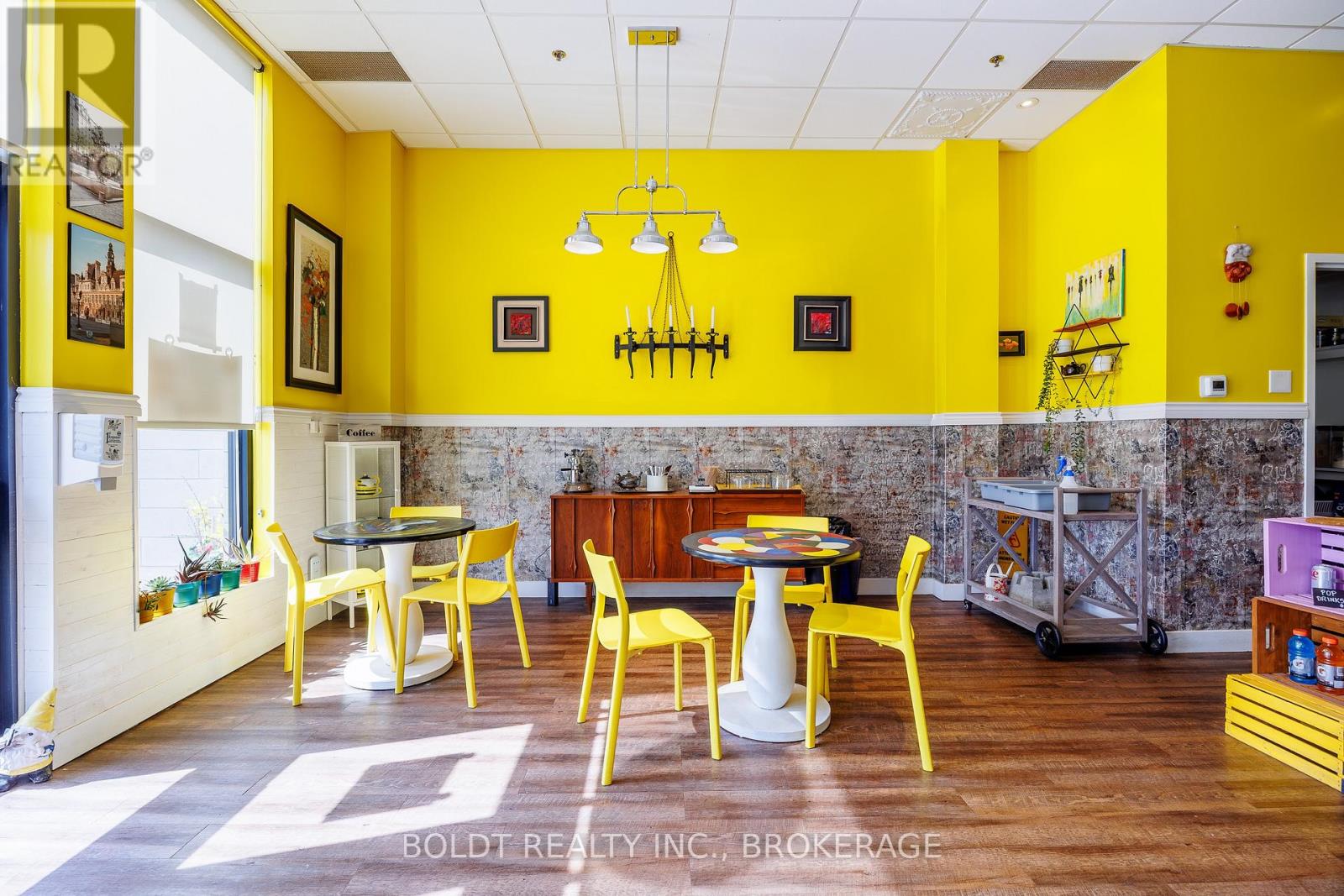 7 - 3490 Schmon Parkway, Thorold, Ontario  L2V 0C4 - Photo 8 - X13164776