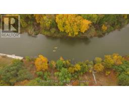 11 KNOX ROAD E, Wasaga Beach, Ontario