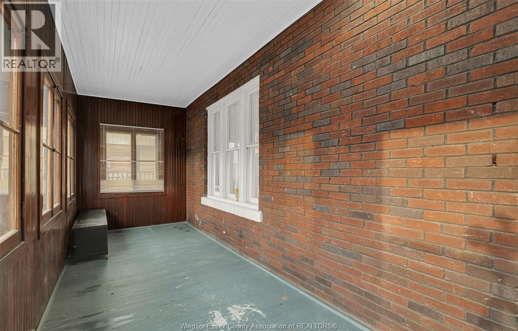 930 Church Street Unit# Upper (No Bsmt), Windsor, Ontario  N9A 4T9 - Photo 2 - 26011840