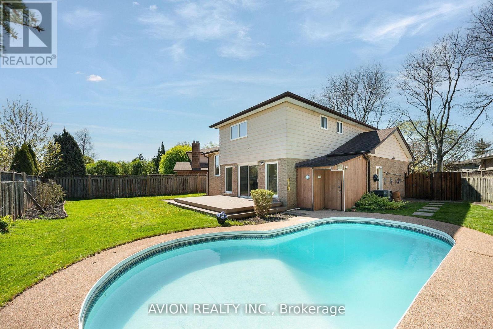 1397 Highgate Court, Oakville, Ontario  L6H 2V4 - Photo 2 - W13155822
