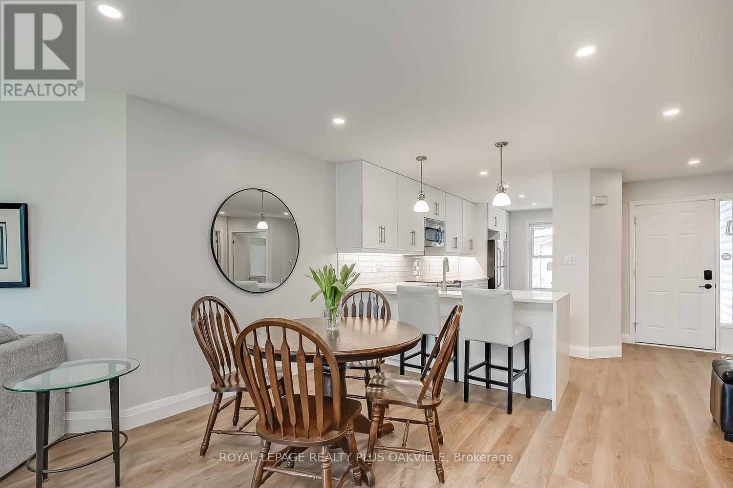 205 - 1220 Thorpe Road, Burlington, Ontario  L7S 2H4 - Photo 7 - W13108280