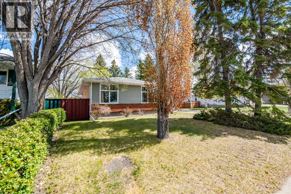 3 Allsop Avenue, Red Deer, Alberta  T4R 1A1 - Photo 3 - A2313179