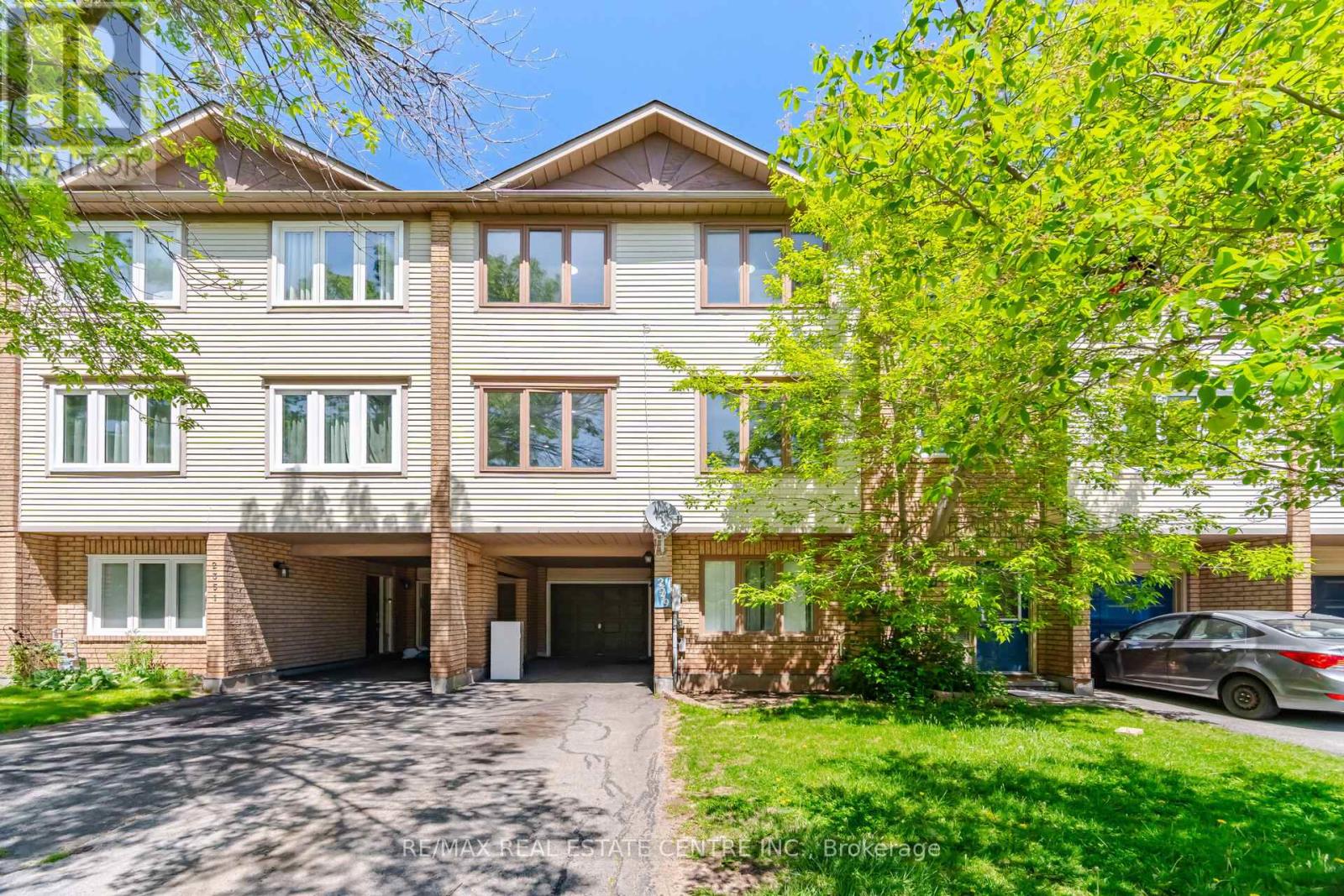 2349 STRAWFIELD COURT, Oakville, Ontario
