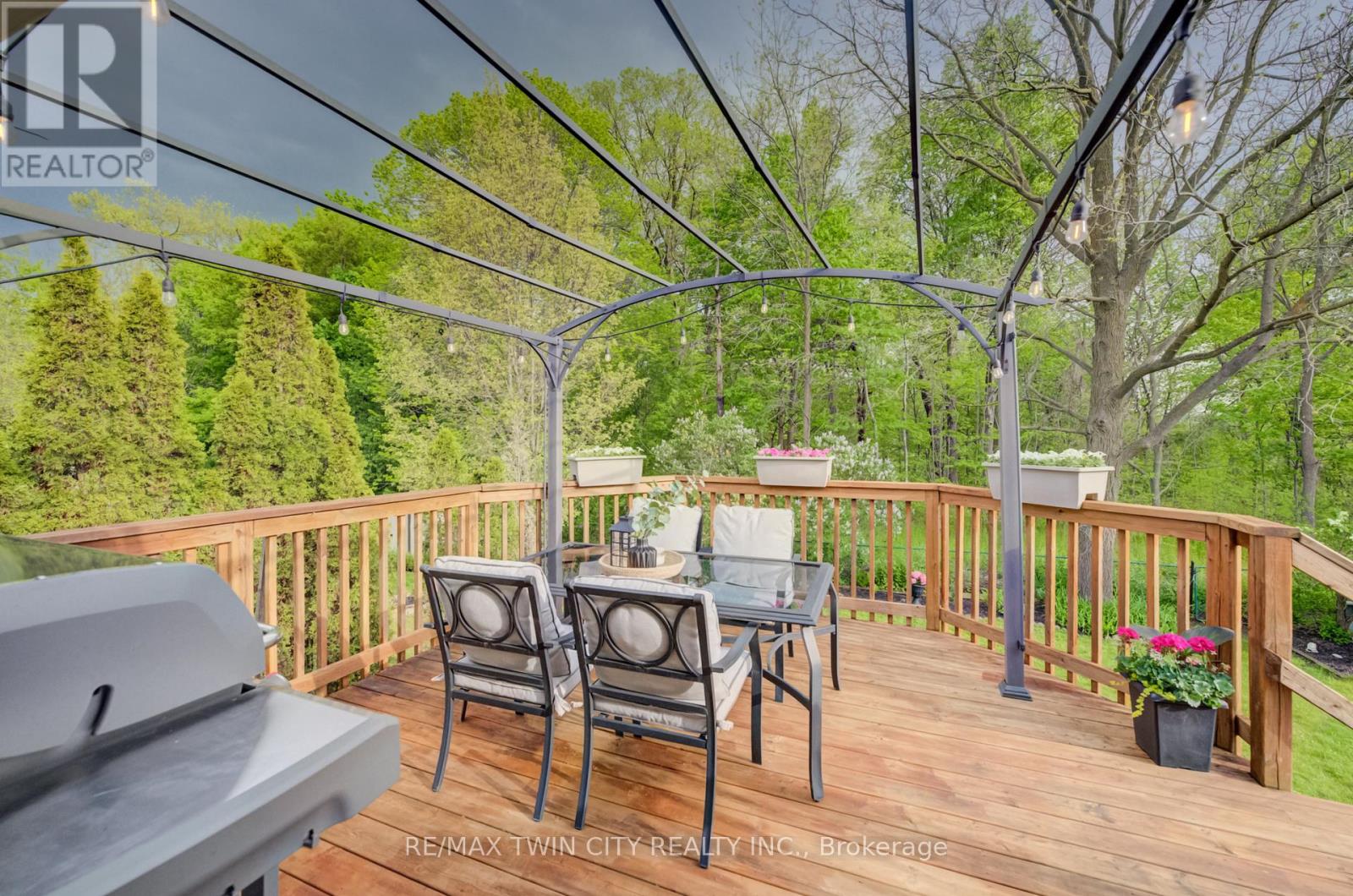 414 Woods Lane, Cambridge, Ontario  N3H 5J4 - Photo 29 - X12965542