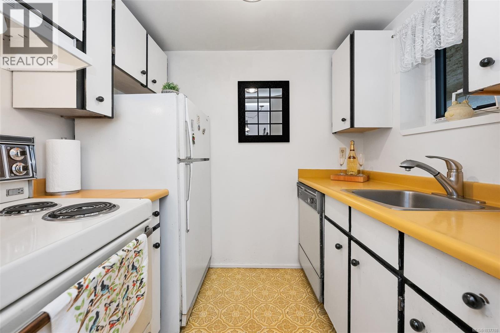 103 1031 Burdett Ave N, Victoria, British Columbia  V8V 3G9 - Photo 8 - 1037788