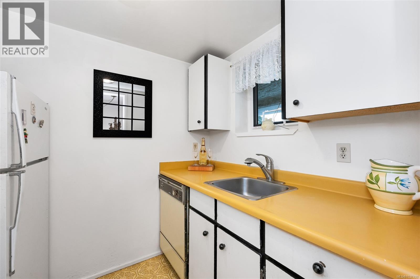 103 1031 Burdett Ave N, Victoria, British Columbia  V8V 3G9 - Photo 25 - 1037788