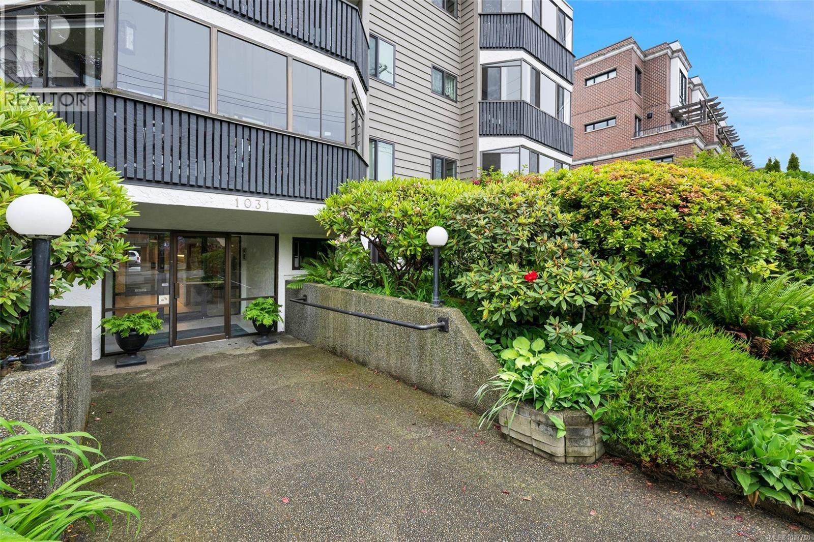 103 1031 Burdett Ave N, Victoria, British Columbia  V8V 3G9 - Photo 28 - 1037788