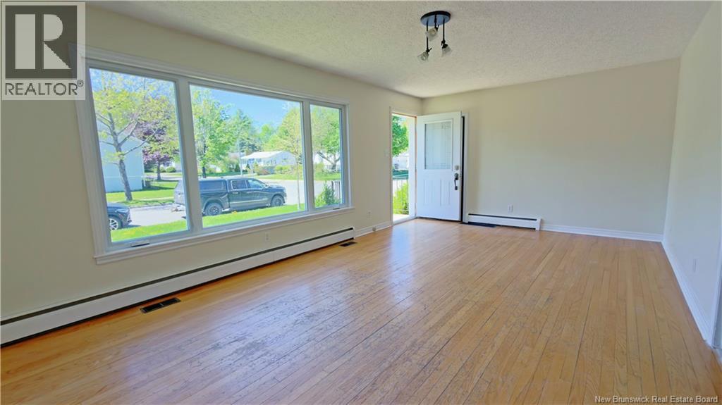 15 Bailey Avenue, Fredericton, New Brunswick  E3A 1H3 - Photo 6 - NB139989