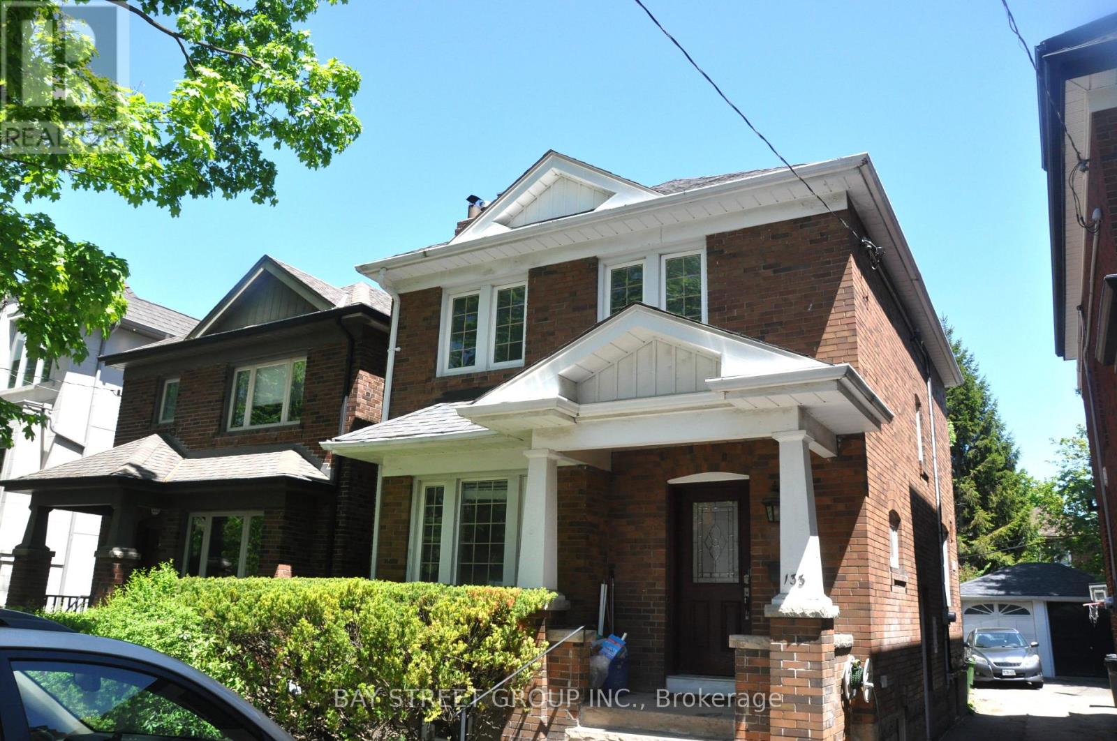 133 HEDDINGTON AVENUE, Toronto, Ontario