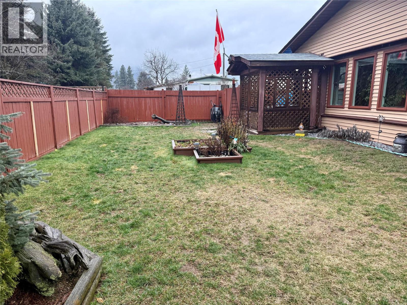 1094 Wanjoff Road, Robson, British Columbia  V0G 1X0 - Photo 32 - 10371827
