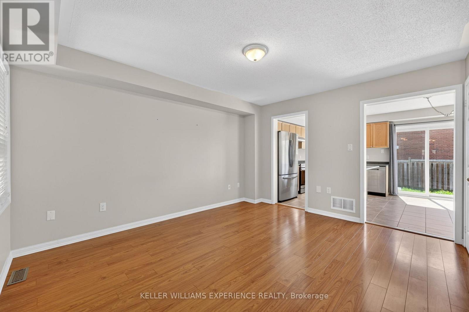 76 Commonwealth Road, Barrie, Ontario  L4M 0C9 - Photo 9 - S13158560
