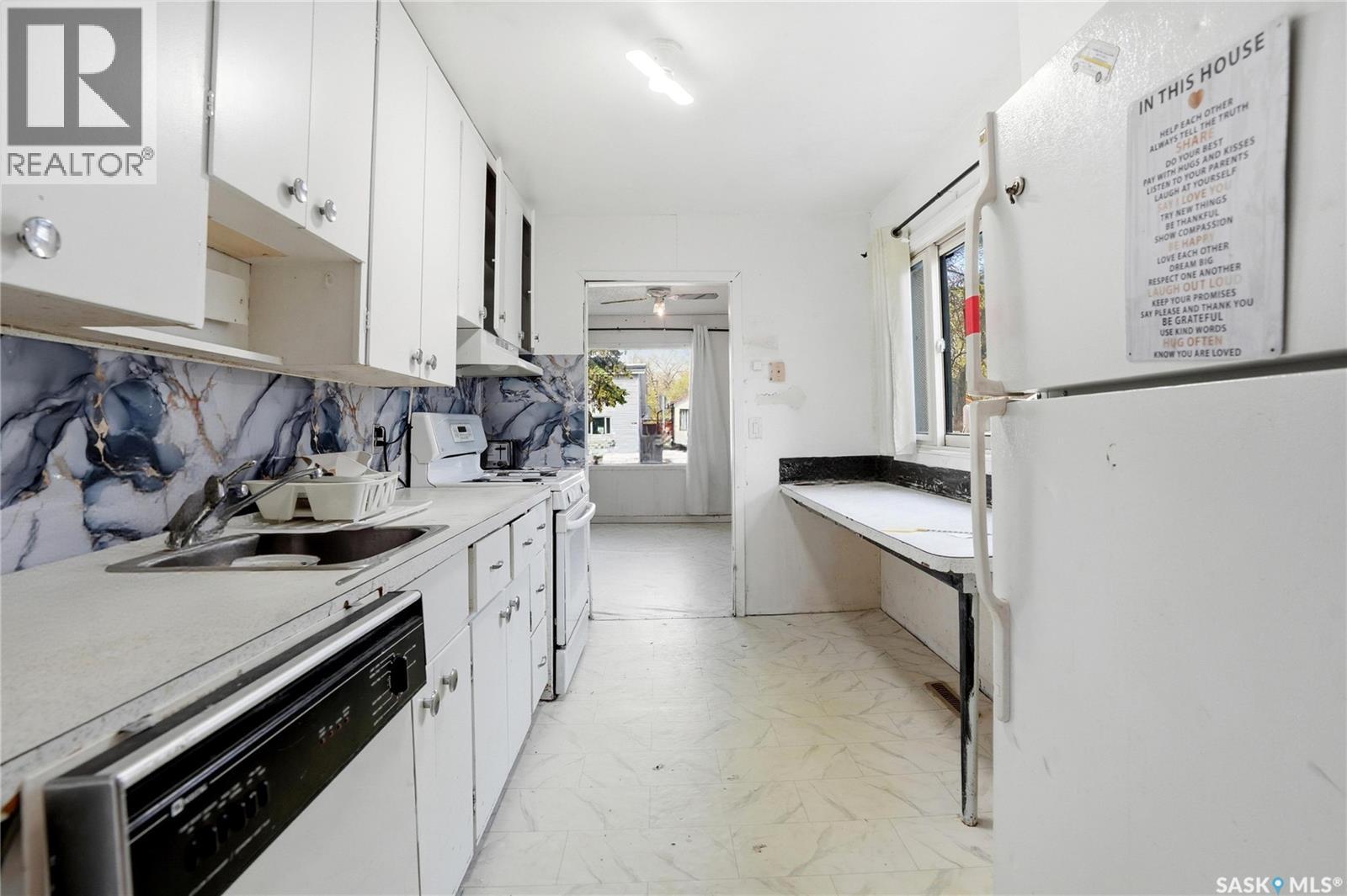 1233 Queen Street, Regina, Saskatchewan  S4T 4B5 - Photo 14 - SK036903