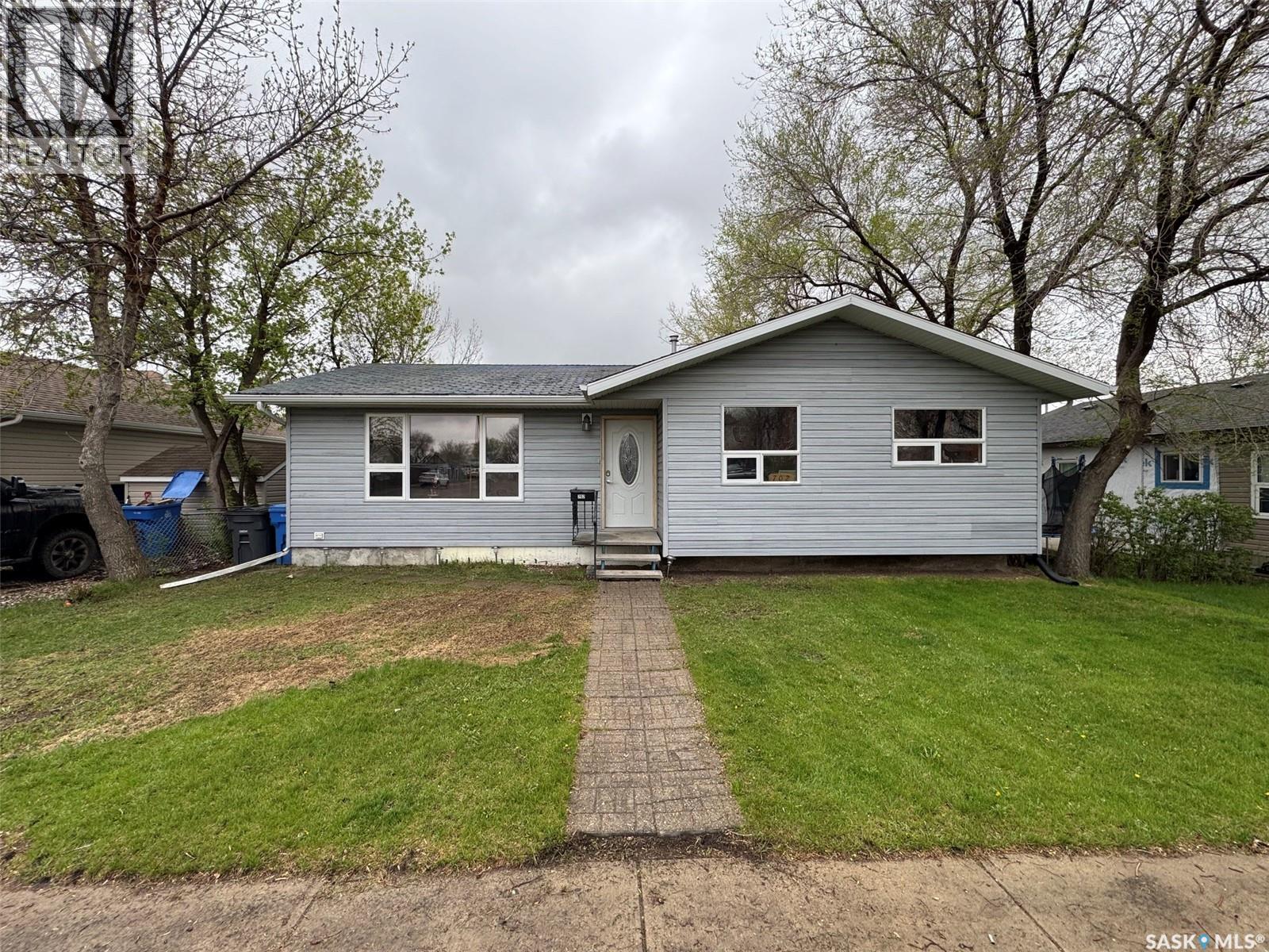 702 Second Street, Estevan, Saskatchewan  S4A 2B3 - Photo 1 - SK036877
