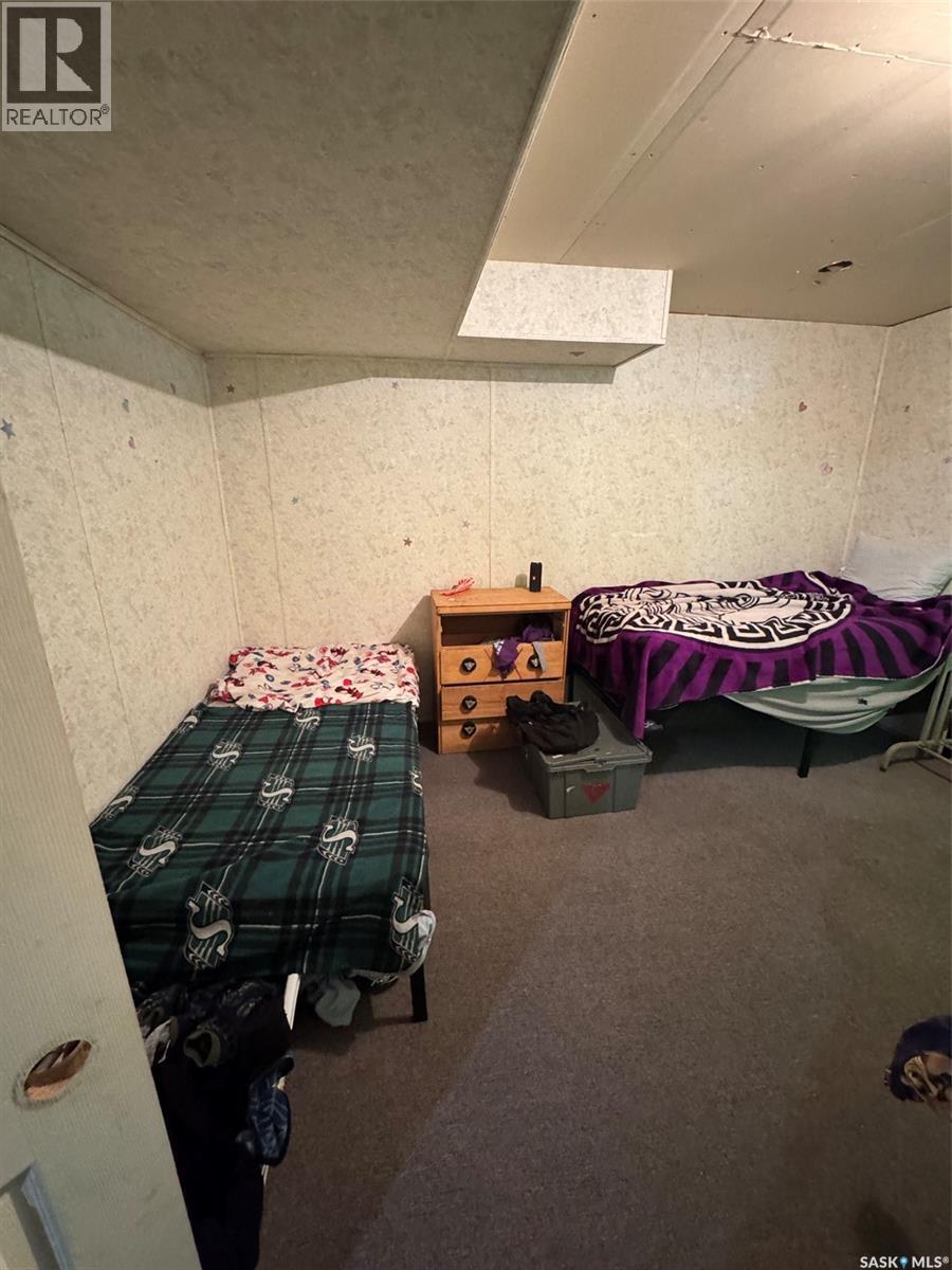 702 Second Street, Estevan, Saskatchewan  S4A 2B3 - Photo 12 - SK036877