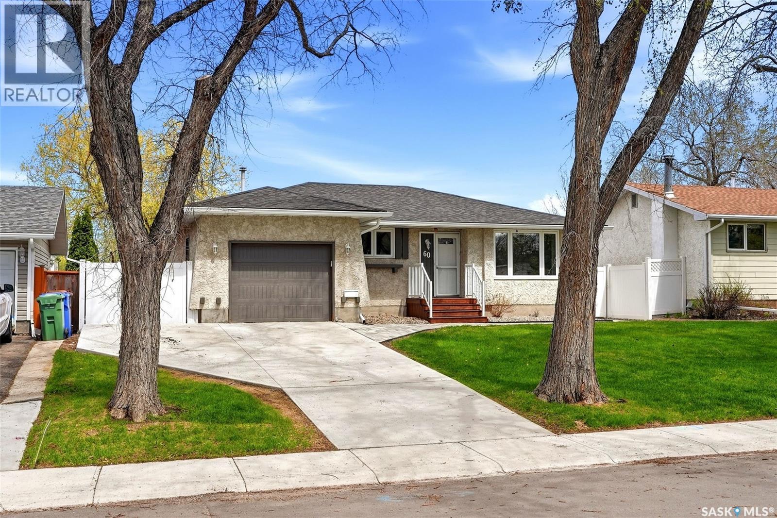 60 French Crescent, Regina, Saskatchewan  S4R 6N4 - Photo 51 - SK036857