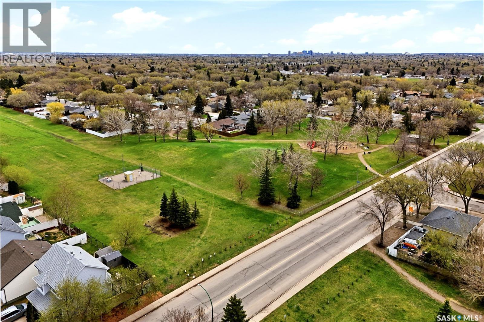 60 French Crescent, Regina, Saskatchewan  S4R 6N4 - Photo 56 - SK036857