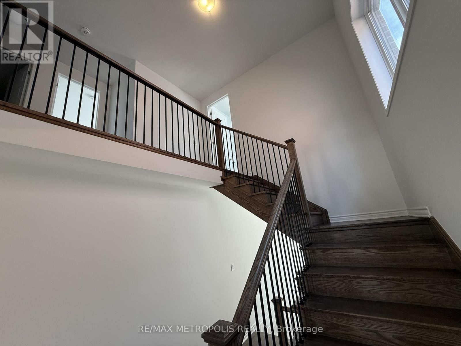 Main And 2nd Floor - 3437 Deepglade Path, Pickering, Ontario  L1X 0V5 - Photo 11 - E13164568