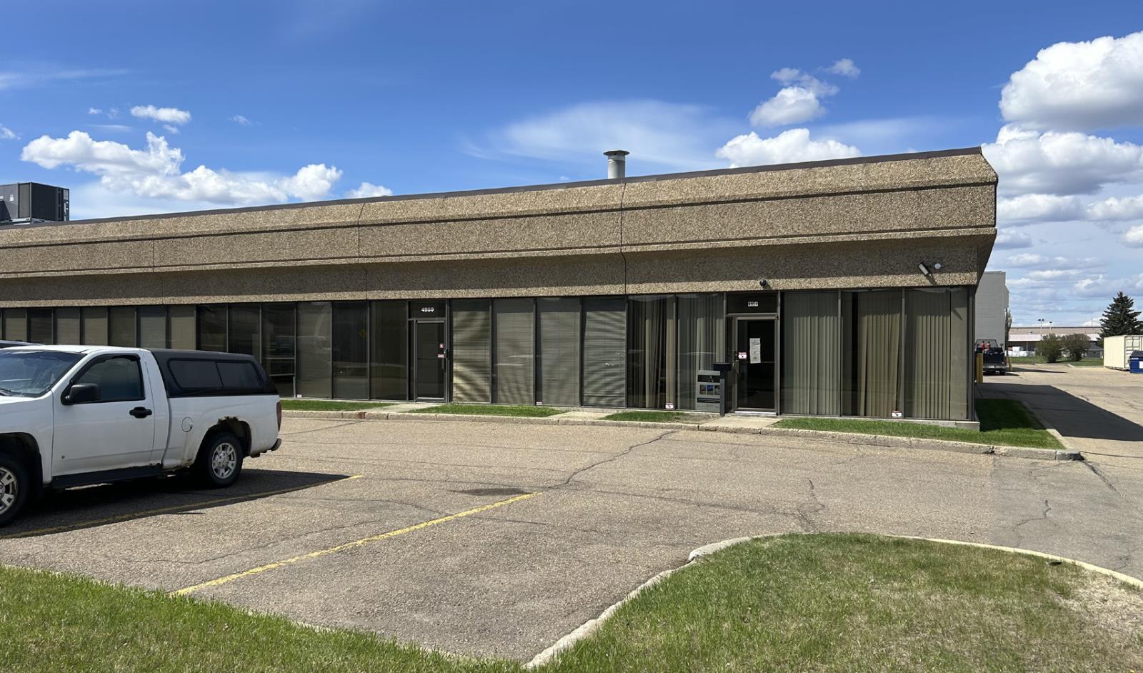4954, 4804  89 St NW, Edmonton, Alberta  T6E 5K1 - Photo 1 - 44937838