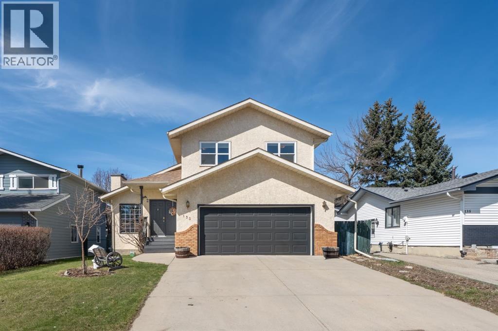 133 Carr Crescent, Okotoks, Alberta