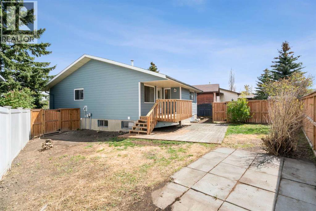 124 Bergen Crescent NW, Calgary, Alberta  T3K 1J8 - Photo 43 - A2313891