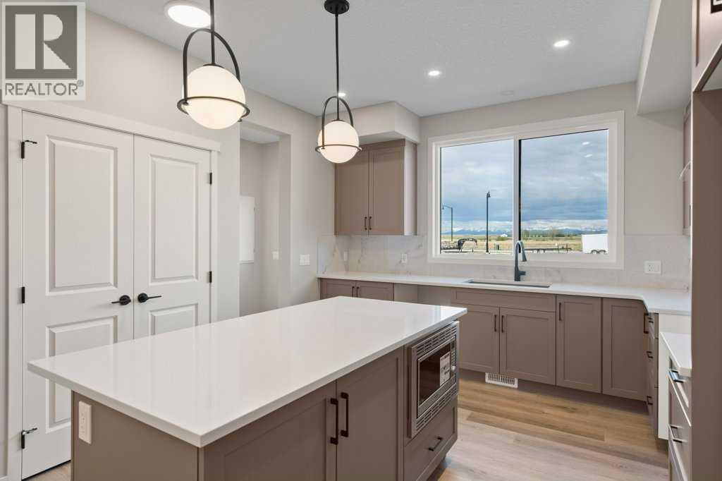 123 Montane Link SE, High River, Alberta  T1V 0K8 - Photo 9 - A2314022