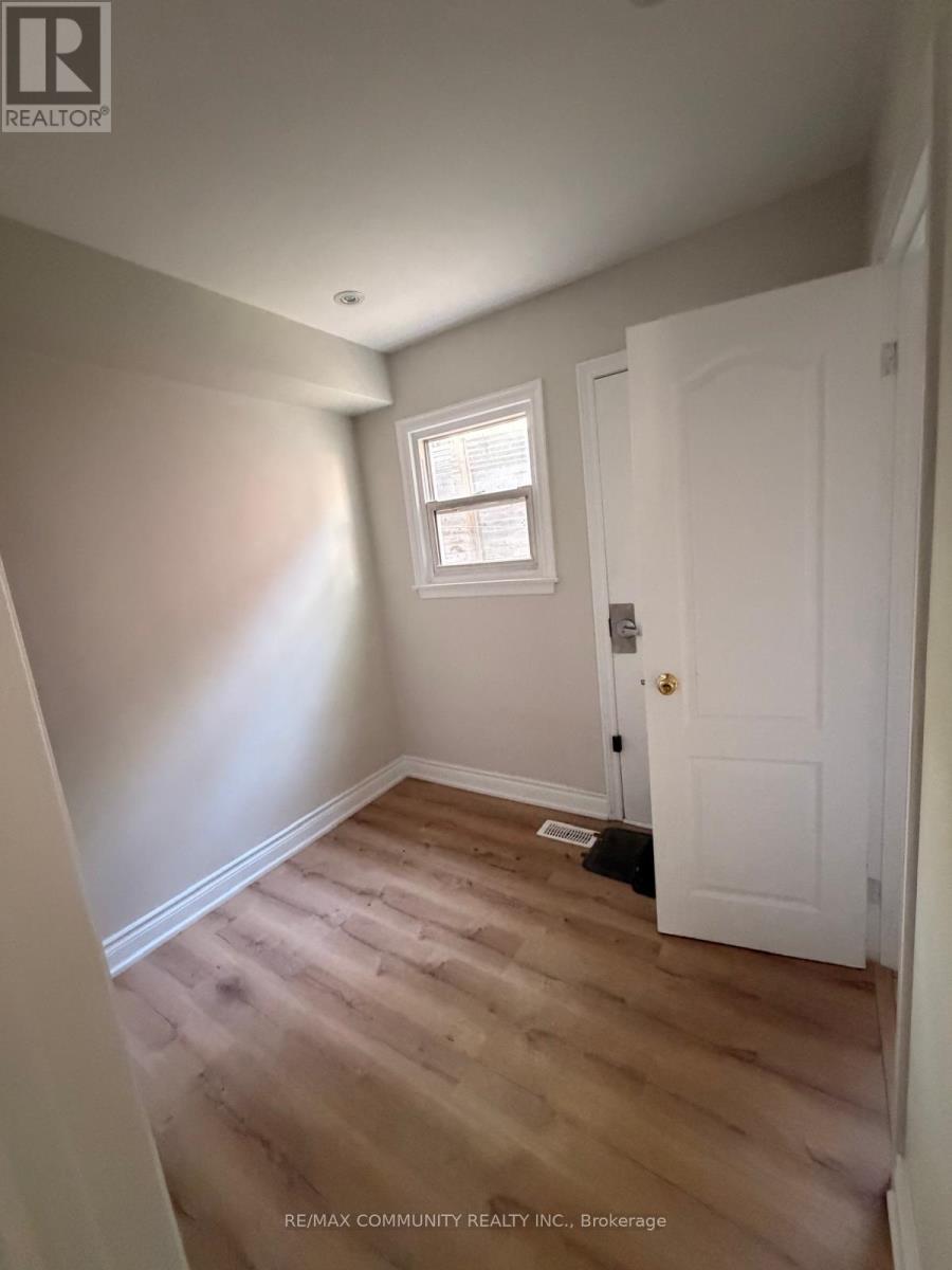 6 Brantley Crescent, Toronto, Ontario  M3J 1X5 - Photo 13 - W13164486
