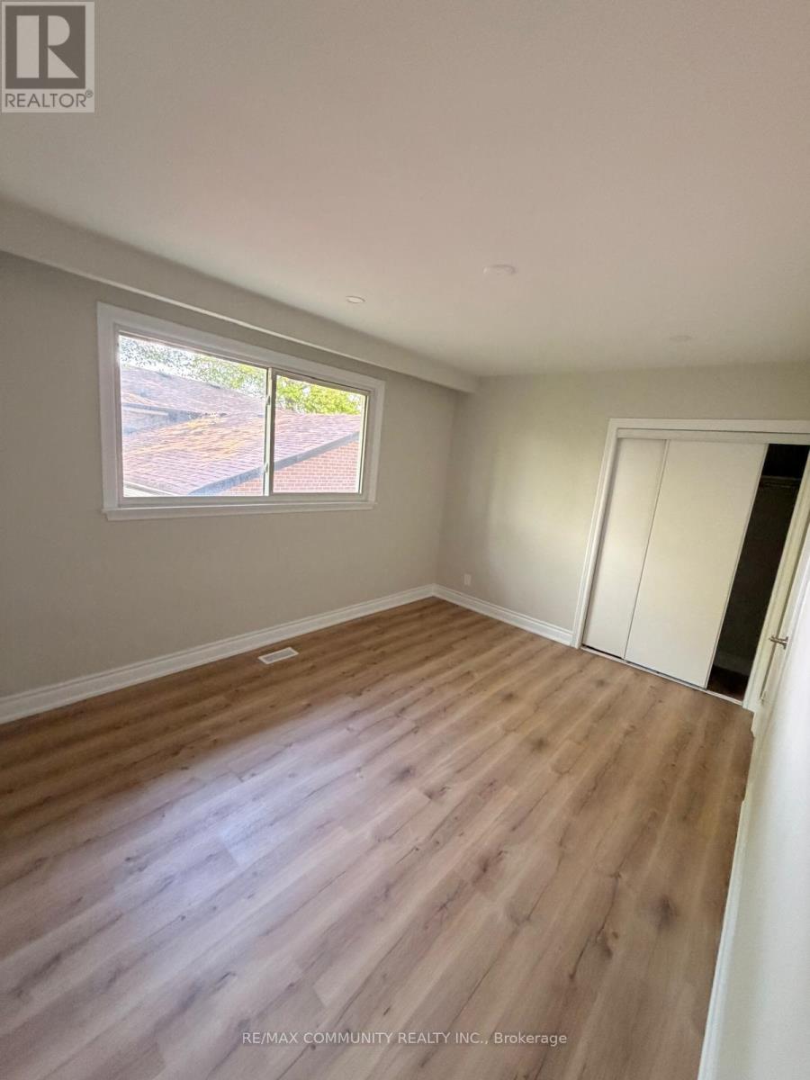 6 Brantley Crescent, Toronto, Ontario  M3J 1X5 - Photo 9 - W13164486