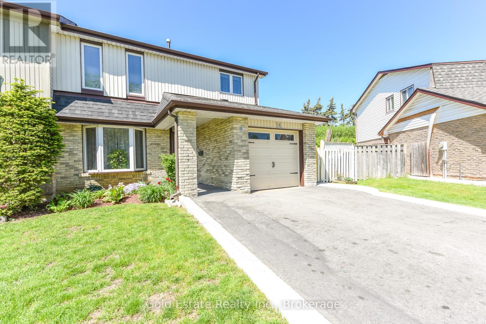 14 Leacrest Street, Brampton, Ontario  L6S 3K6 - Photo 2 - W13164514
