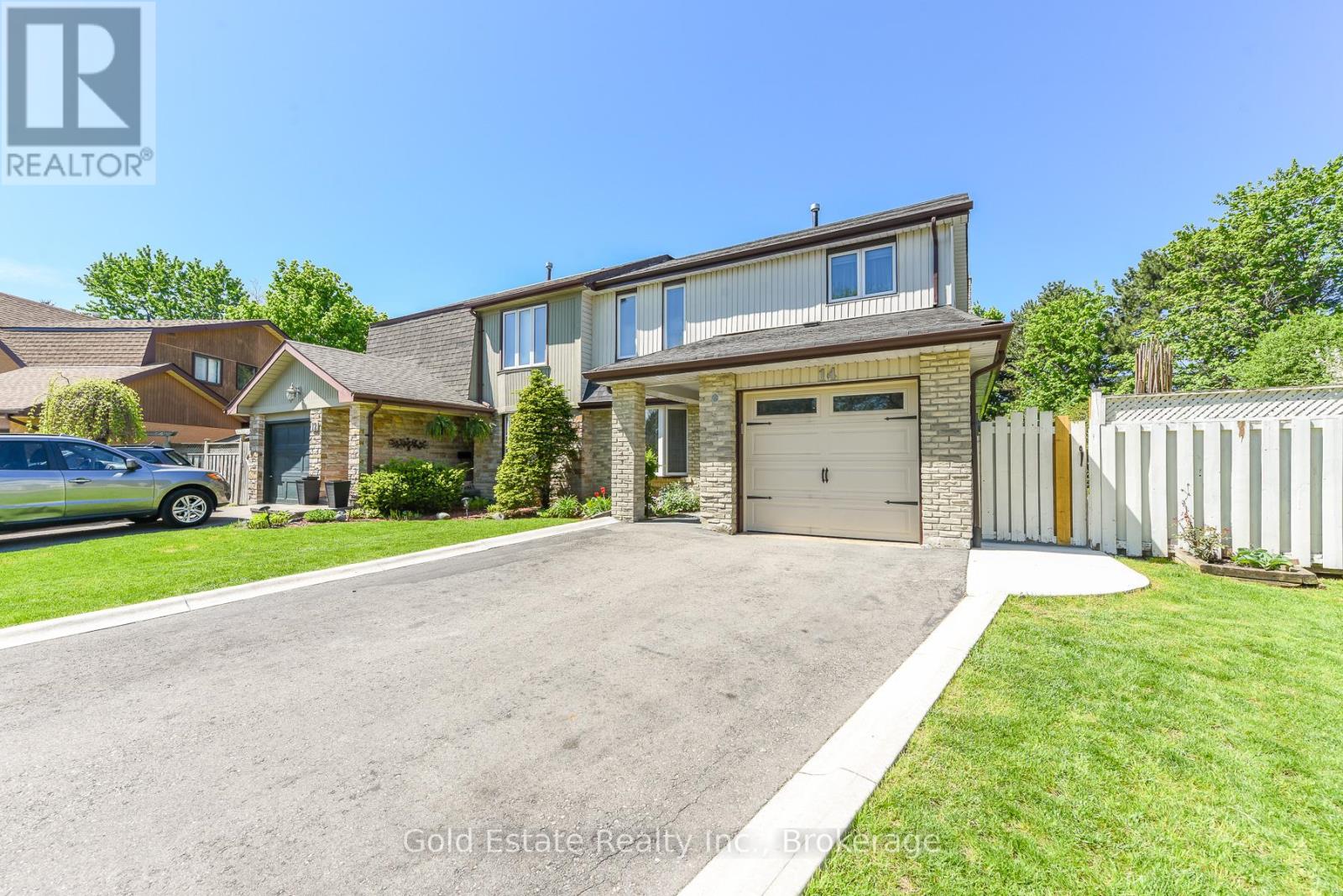 14 Leacrest Street, Brampton, Ontario  L6S 3K6 - Photo 3 - W13164514
