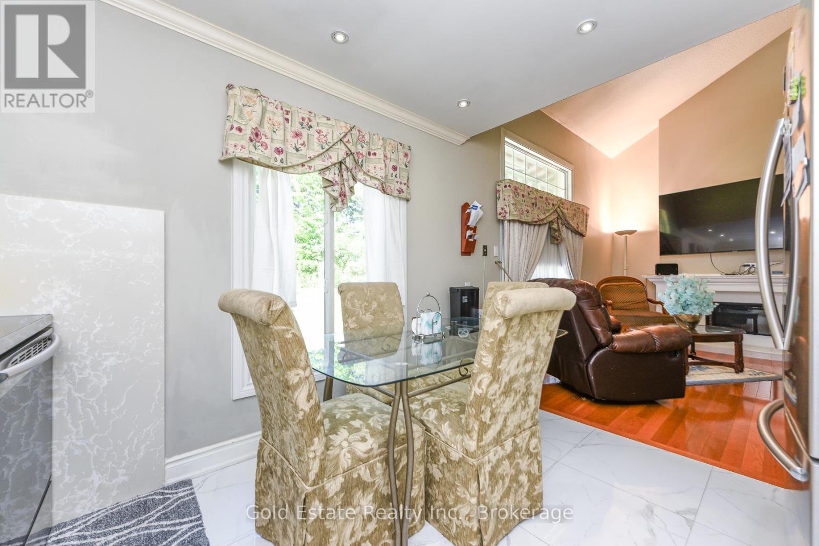 14 Leacrest Street, Brampton, Ontario  L6S 3K6 - Photo 8 - W13164514