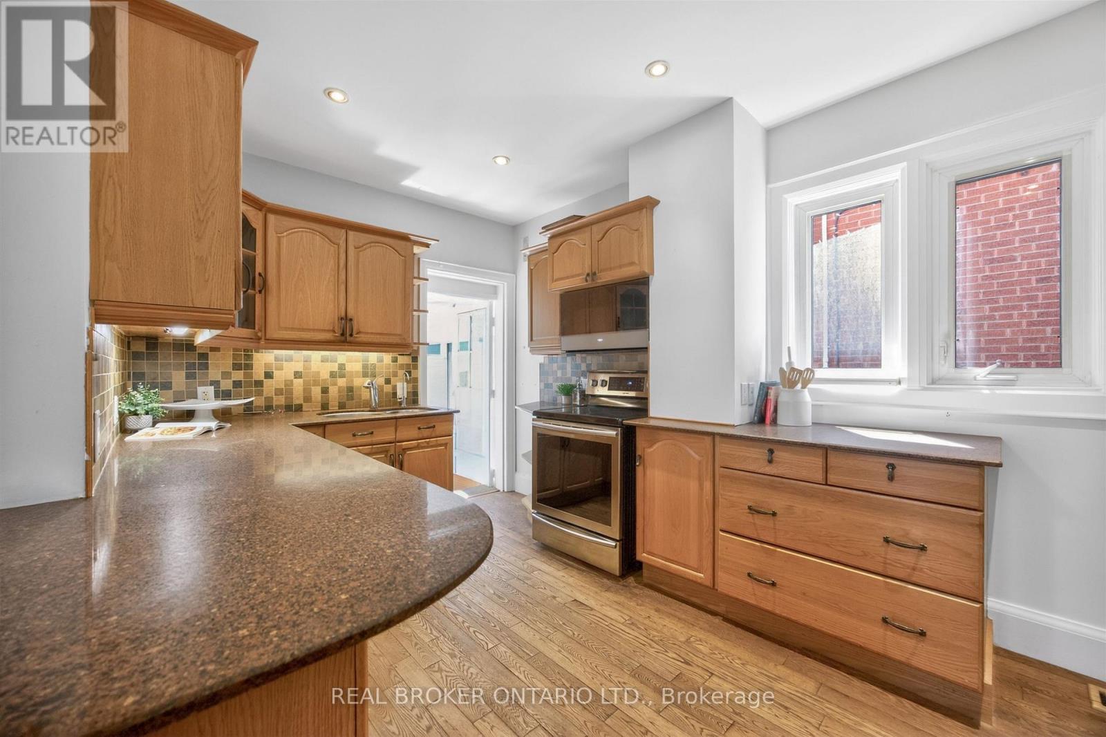 79 Humber Trail, Toronto, Ontario  M6S 4C2 - Photo 13 - W13164578