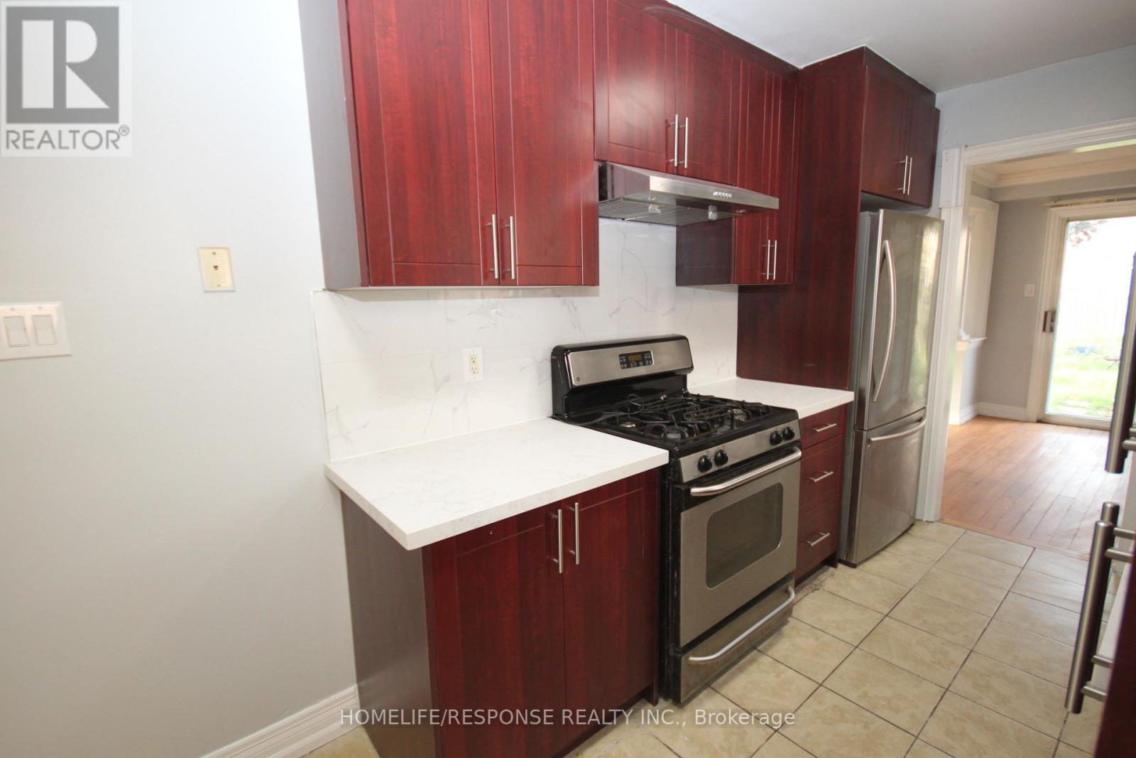 11 Saddlecreek Court, Brampton, Ontario  L6Y 4V6 - Photo 13 - W13164590