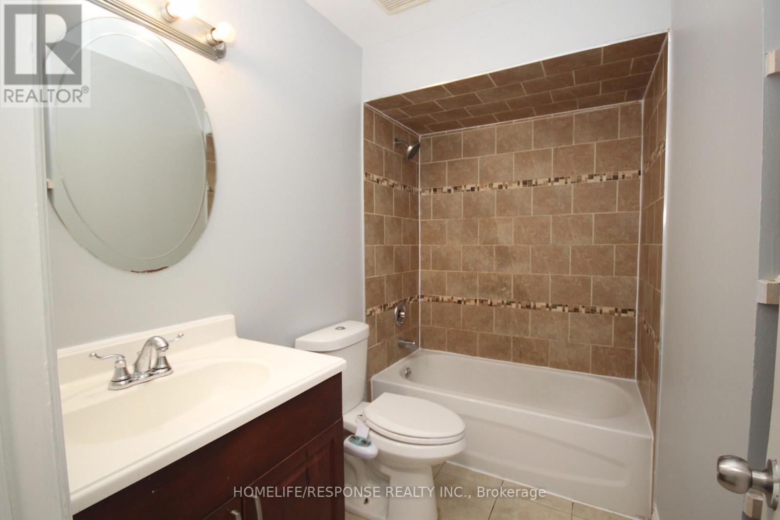 11 Saddlecreek Court, Brampton, Ontario  L6Y 4V6 - Photo 15 - W13164590