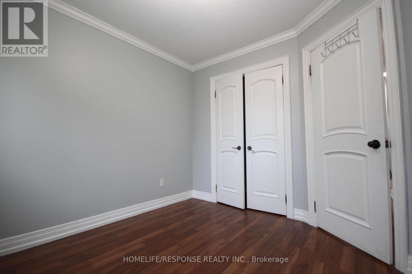 11 Saddlecreek Court, Brampton, Ontario  L6Y 4V6 - Photo 7 - W13164590