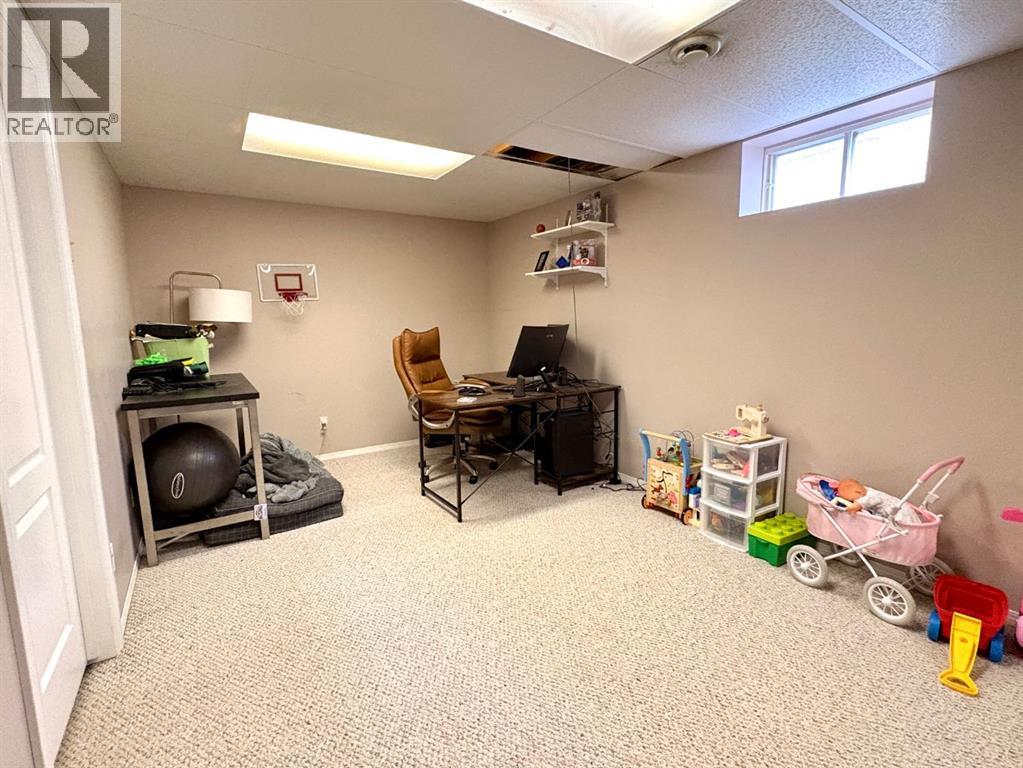 5310 67 Street, Camrose, Alberta  T4V 4M1 - Photo 25 - A2313250