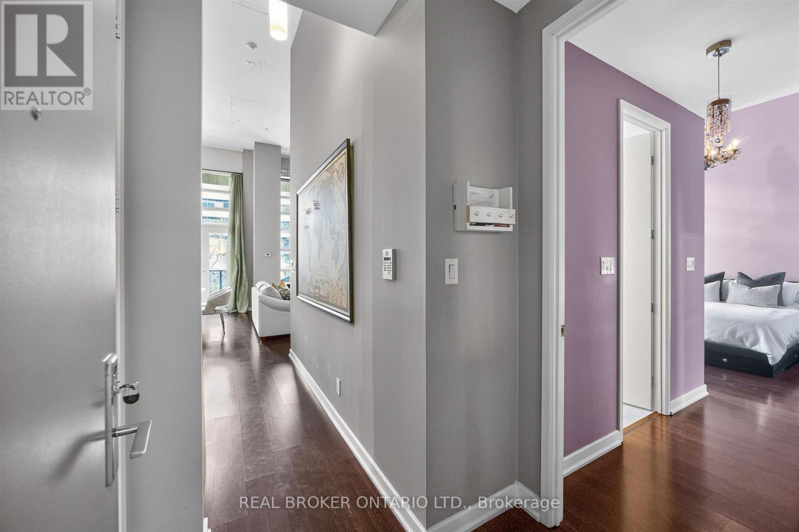 209 - 380 Macpherson Avenue, Toronto (Casa Loma), Ontario  M4V 3E3 - Photo 3 - C13164702