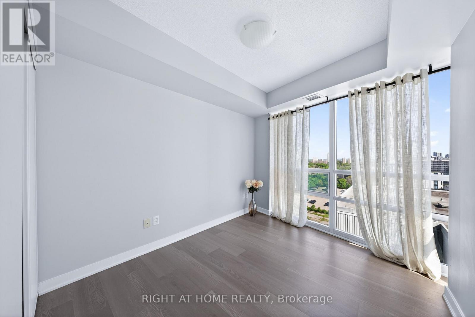 1307 - 5740 Yonge Street, Toronto (Newtonbrook West), Ontario  M2M 3T3 - Photo 13 - C13164858