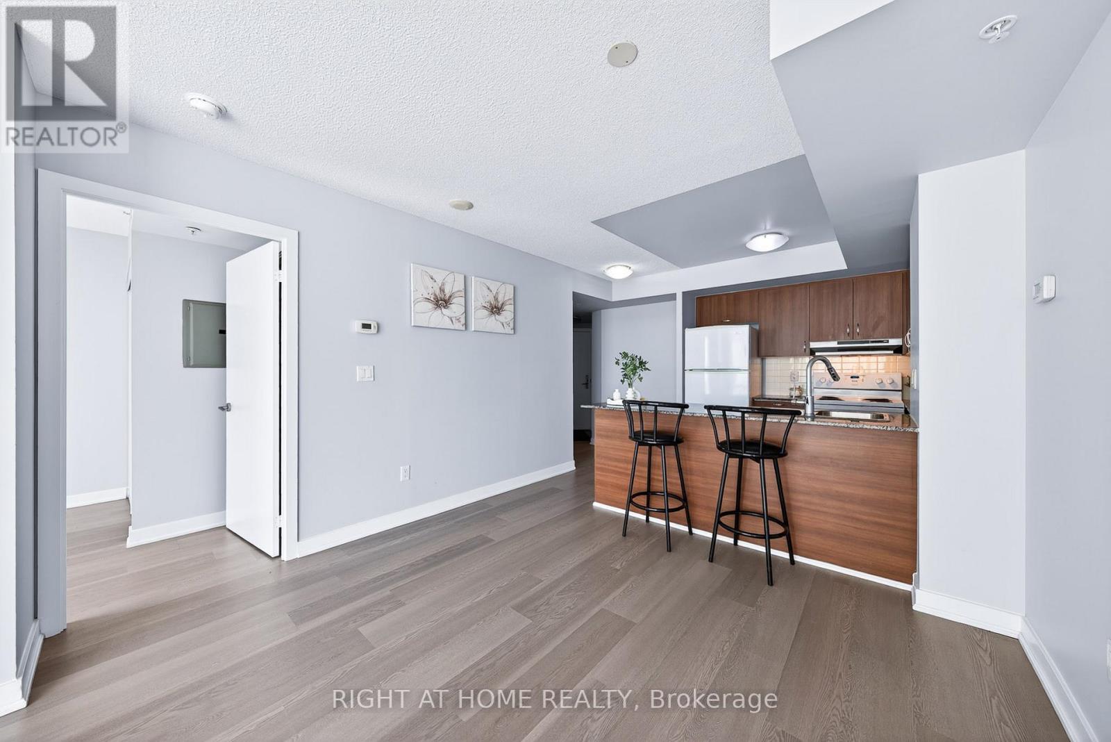 1307 - 5740 Yonge Street, Toronto (Newtonbrook West), Ontario  M2M 3T3 - Photo 17 - C13164858