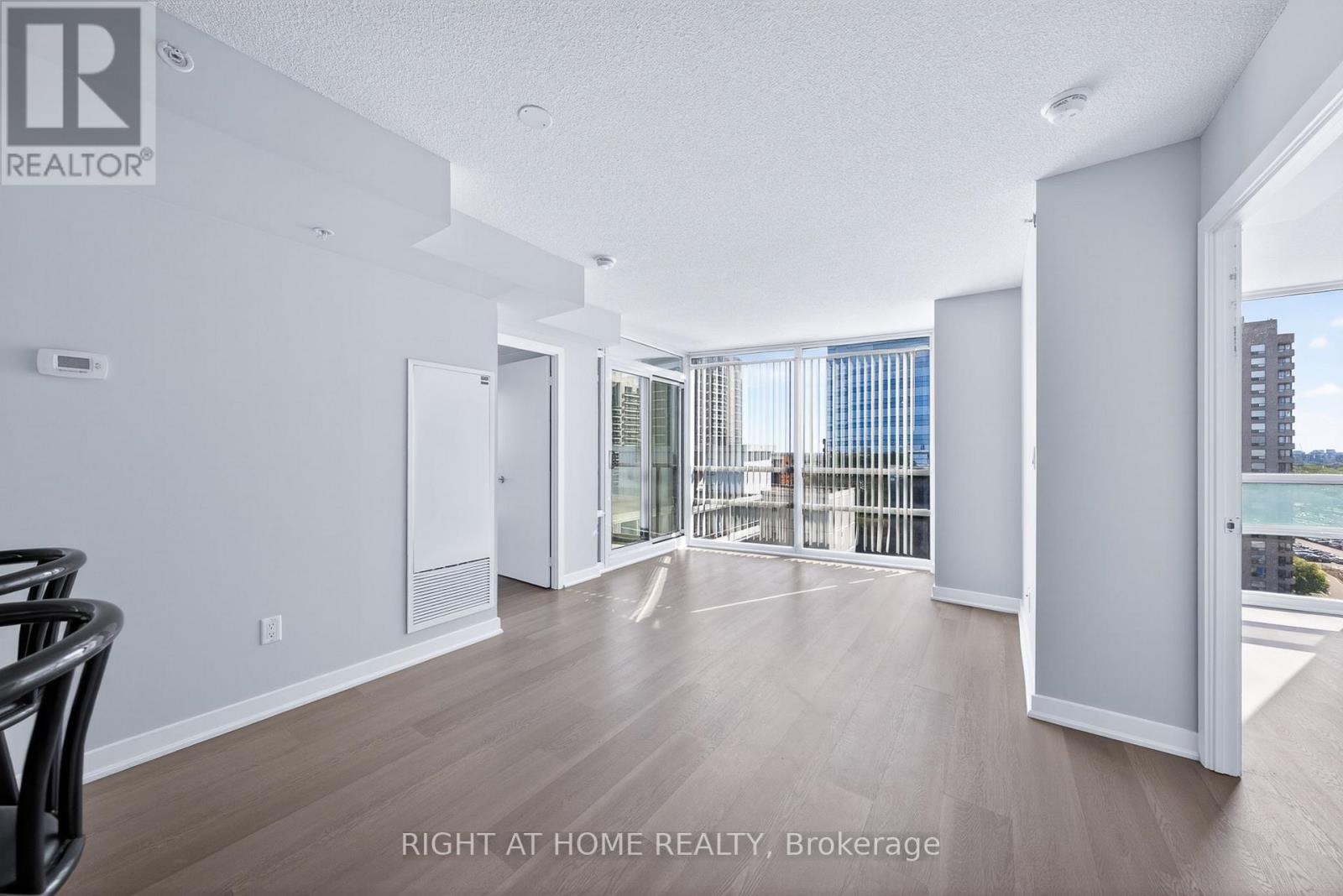 1307 - 5740 Yonge Street, Toronto (Newtonbrook West), Ontario  M2M 3T3 - Photo 3 - C13164858