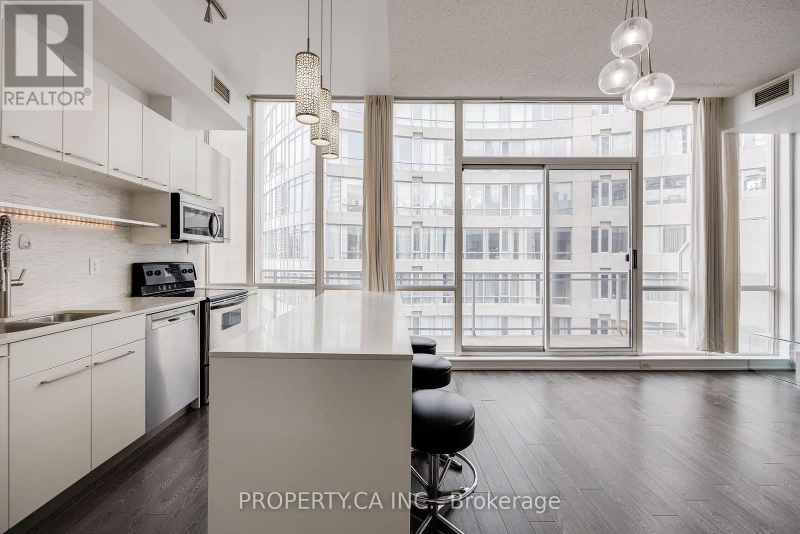Ph2104 - 220 Victoria Street, Toronto, Ontario  M5B 2R6 - Photo 5 - C13164892