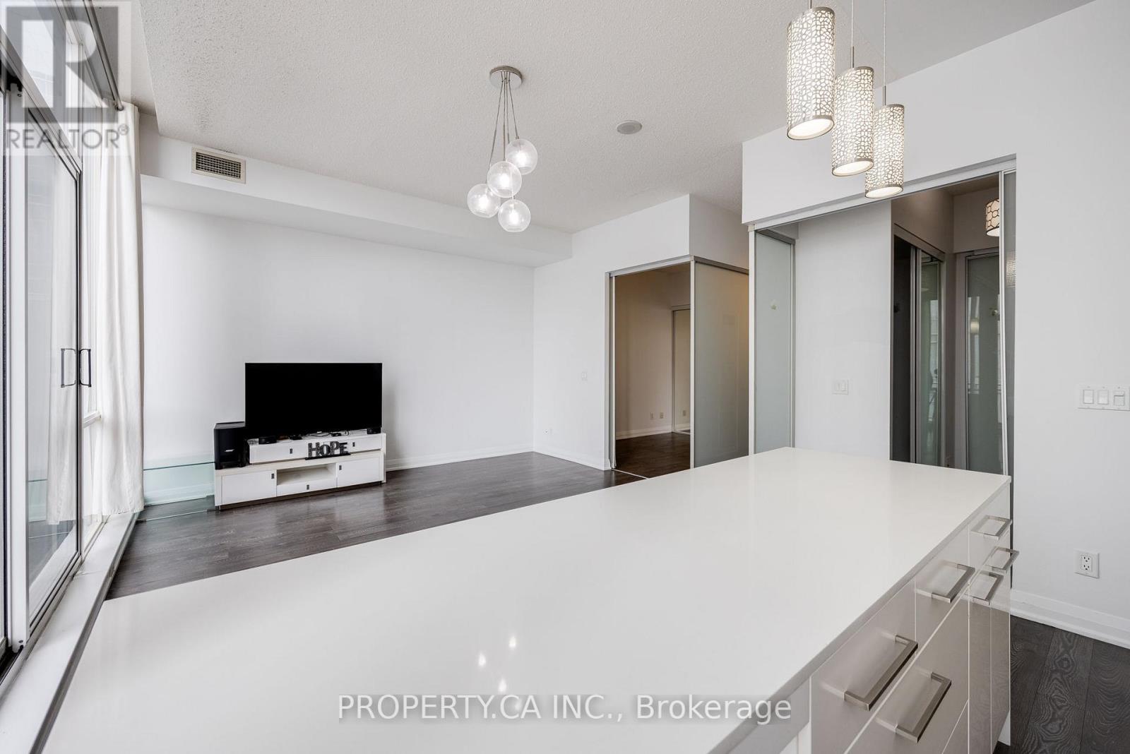 Ph2104 - 220 Victoria Street, Toronto, Ontario  M5B 2R6 - Photo 9 - C13164892