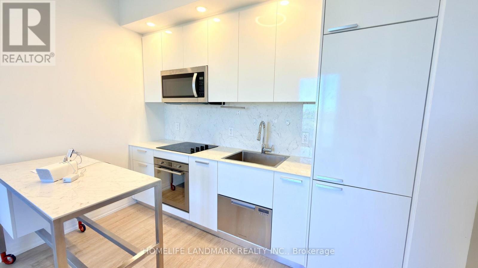 1711 - 75 Canterbury Place, Toronto, Ontario  M2N 0L2 - Photo 6 - C13164922