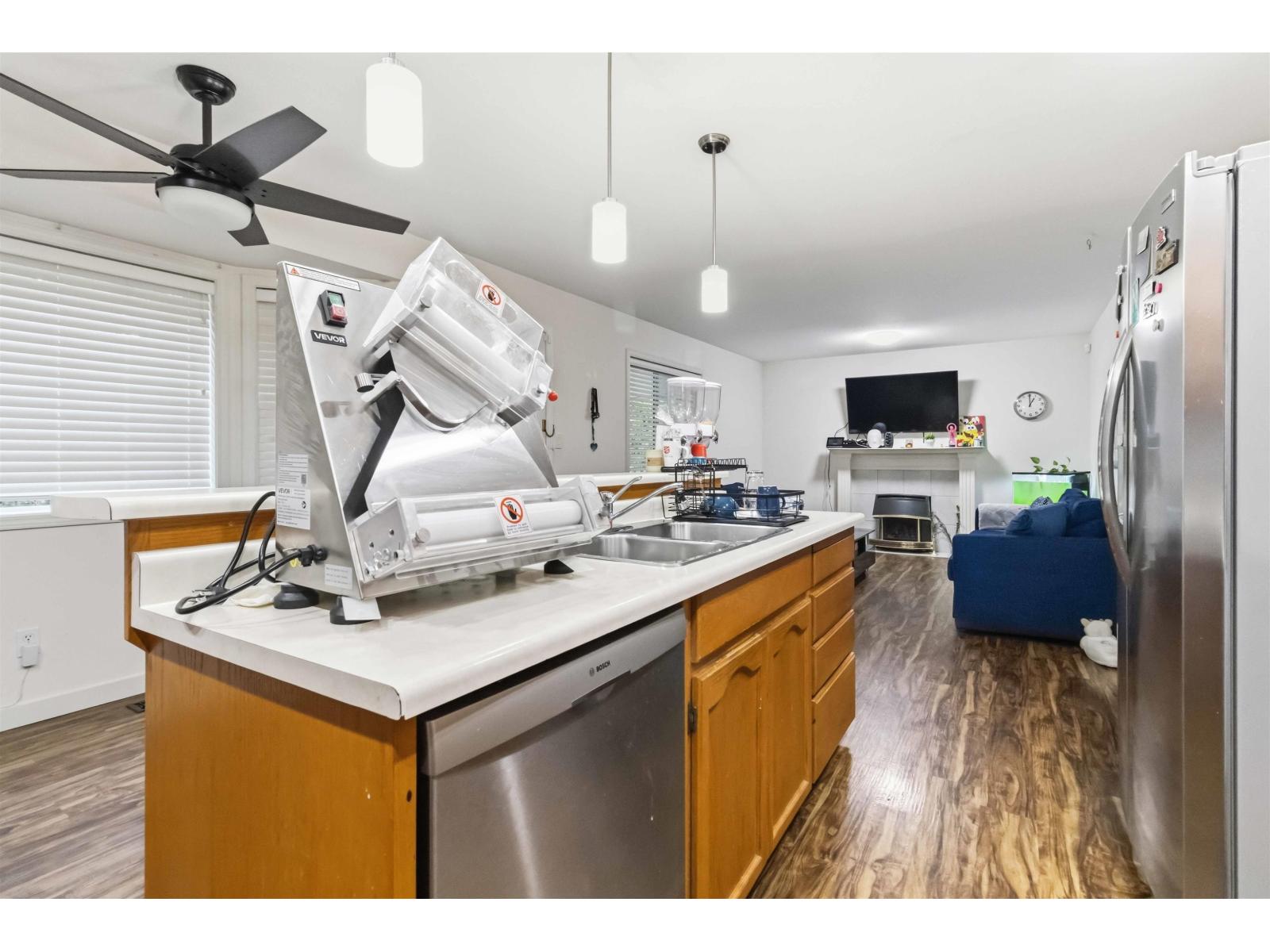 7553 Sapphire Drive, Sardis West Vedder, Chilliwack, British Columbia  V2R 3B3 - Photo 16 - R3127092